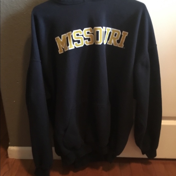 Other - Missouri Black sweatshirt 😊